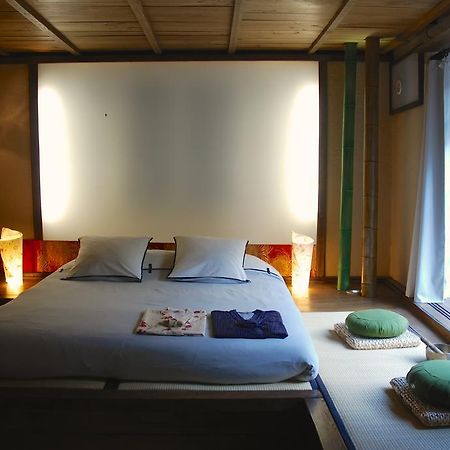 Minshuku Chambres D'Hotes Japonaises Thiers Habitación foto
