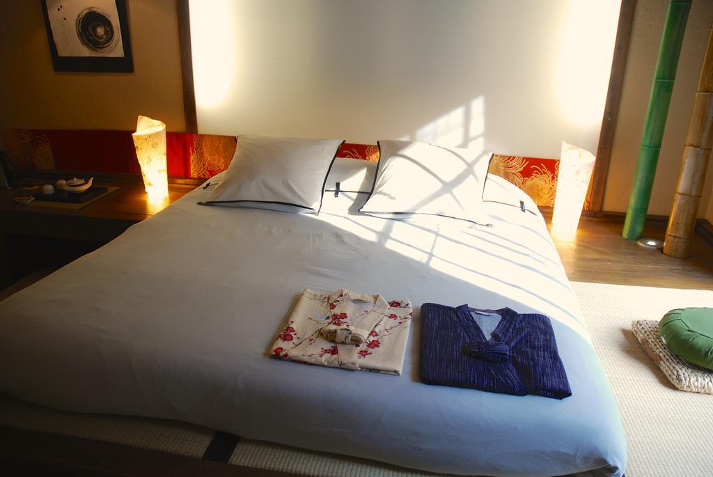 Minshuku Chambres D'Hotes Japonaises Thiers Habitación foto